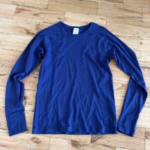 Athleta Women’s Seamless Momentum Long Sleeved Shirt - Striped Royal Blue - M